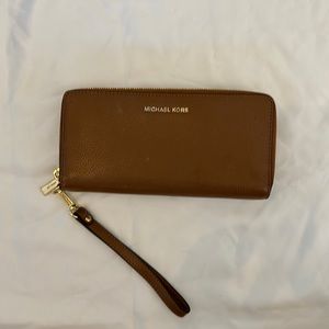 Michael Kors wallet/ wristlet